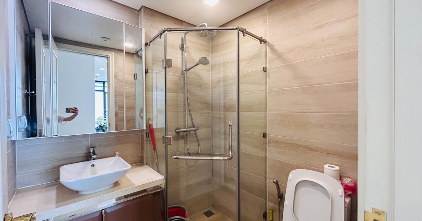 Bán căn hộ chung cao cấp 3 phòng ngủ - Vinhomes Golden River Quận 1, TP.HCM 