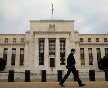 Fed Officials Signal Upcoming Interest Rate Cuts